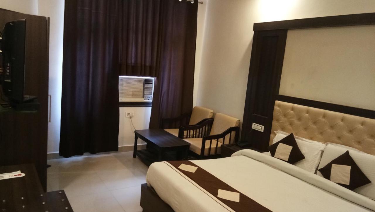 Hotel Krishna Katra  Exterior photo