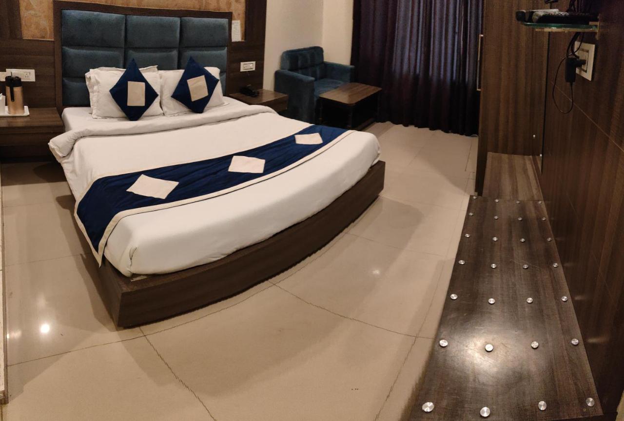 Hotel Krishna Katra  Exterior photo