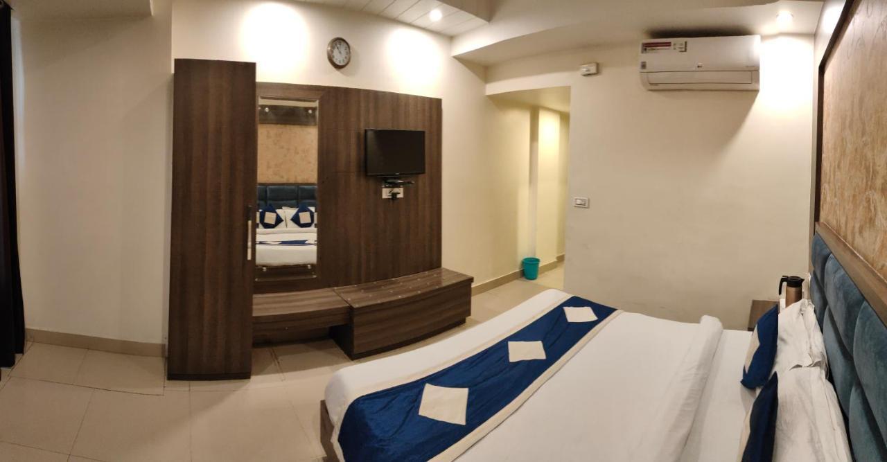 Hotel Krishna Katra  Exterior photo