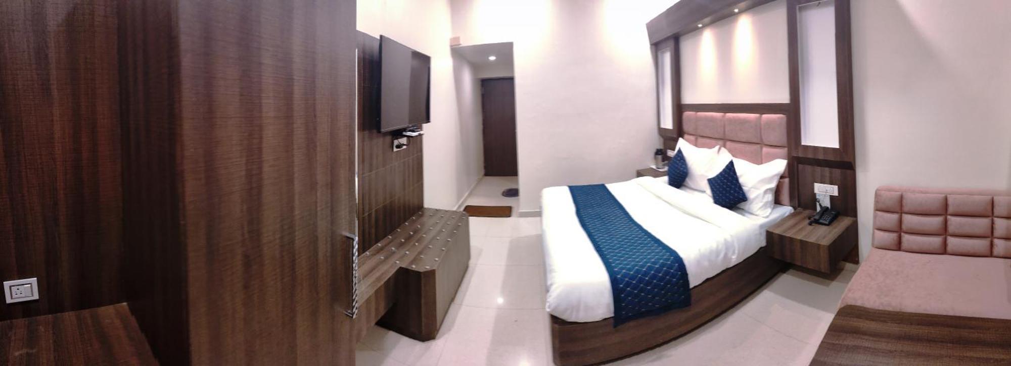 Hotel Krishna Katra  Exterior photo