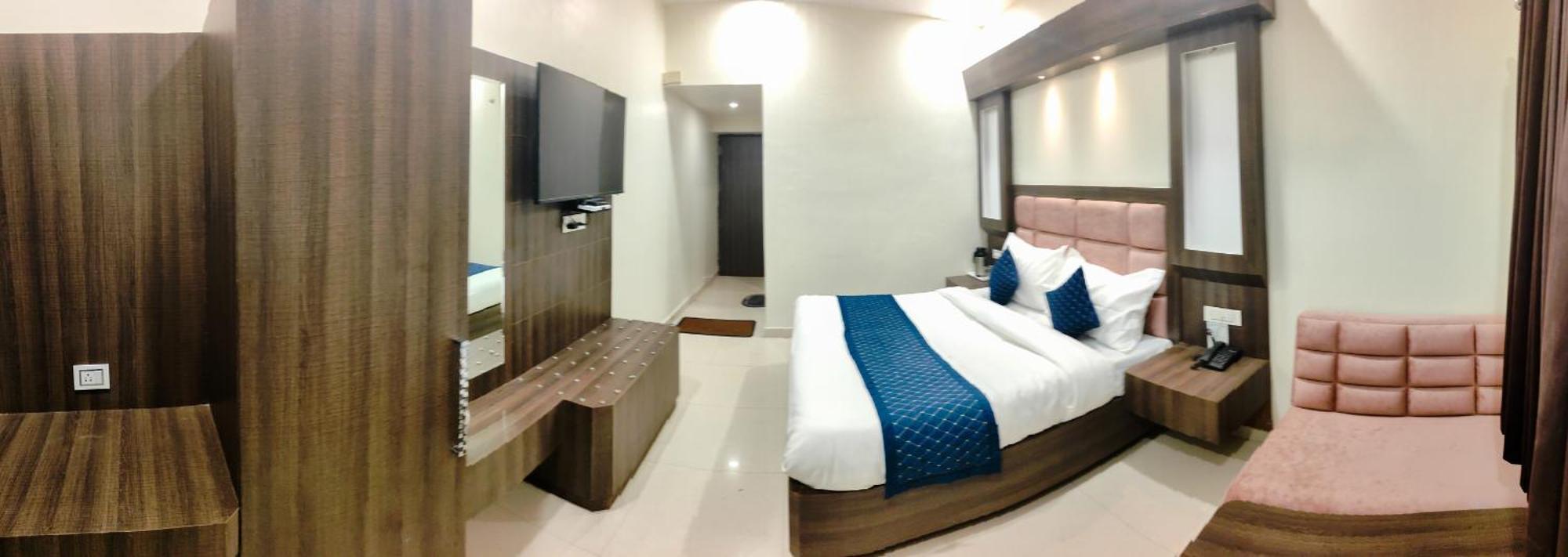 Hotel Krishna Katra  Exterior photo