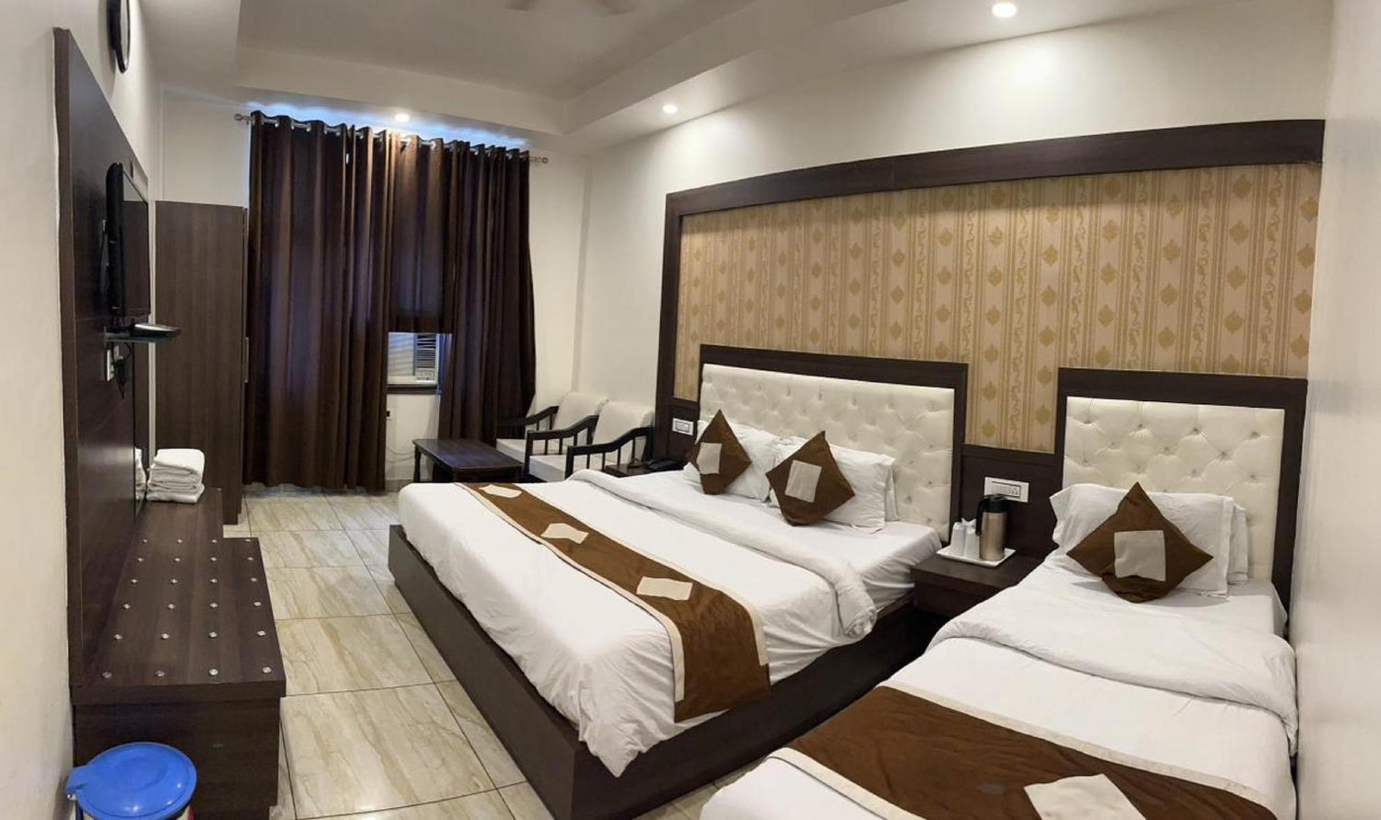 Hotel Krishna Katra  Exterior photo